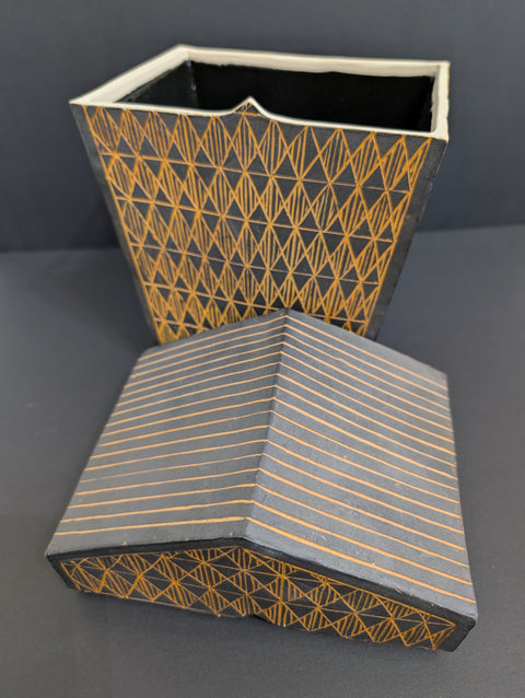 Geometric Vessel with Lid