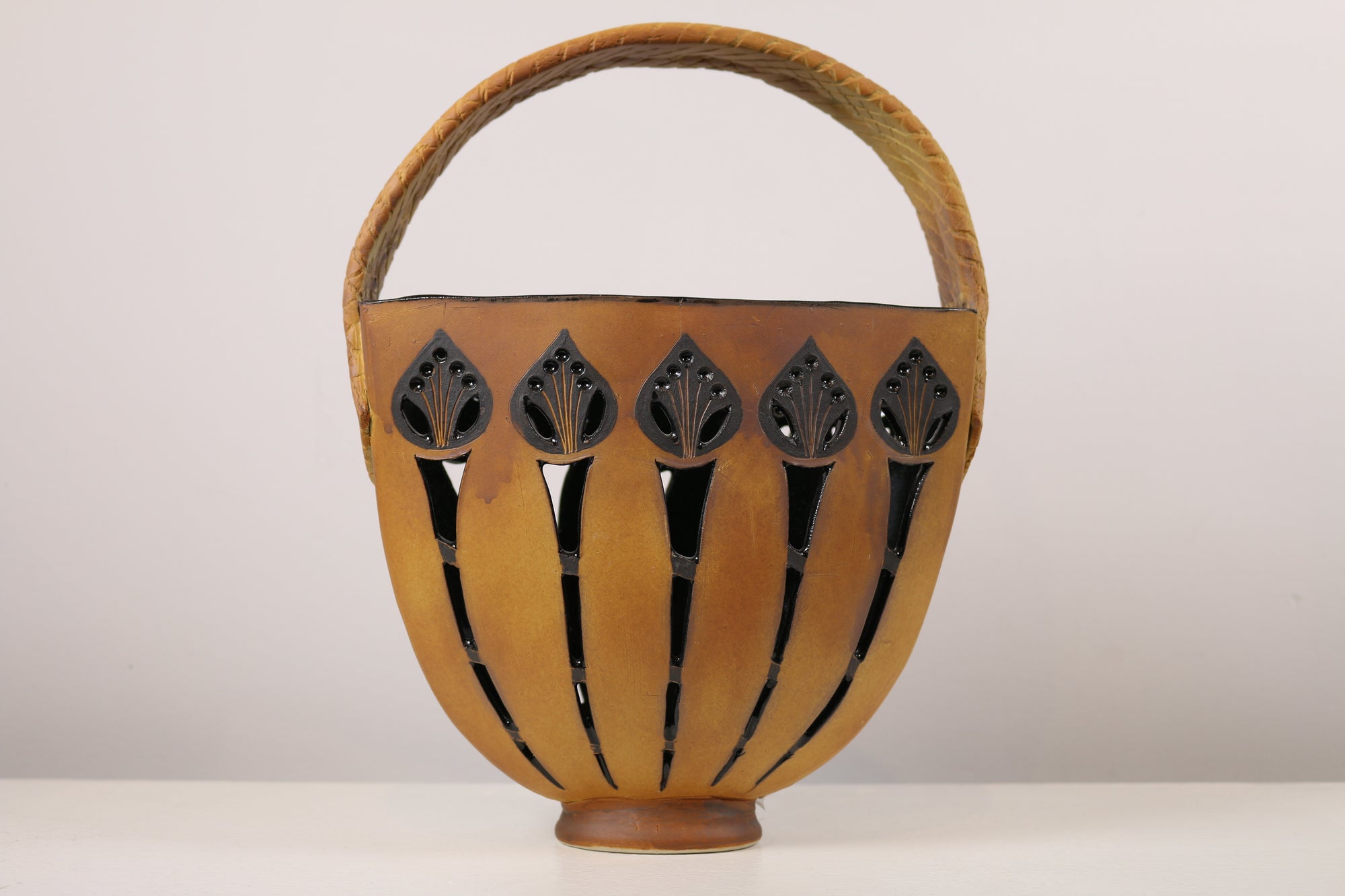 Ceramic Basket with Decorative Leaves