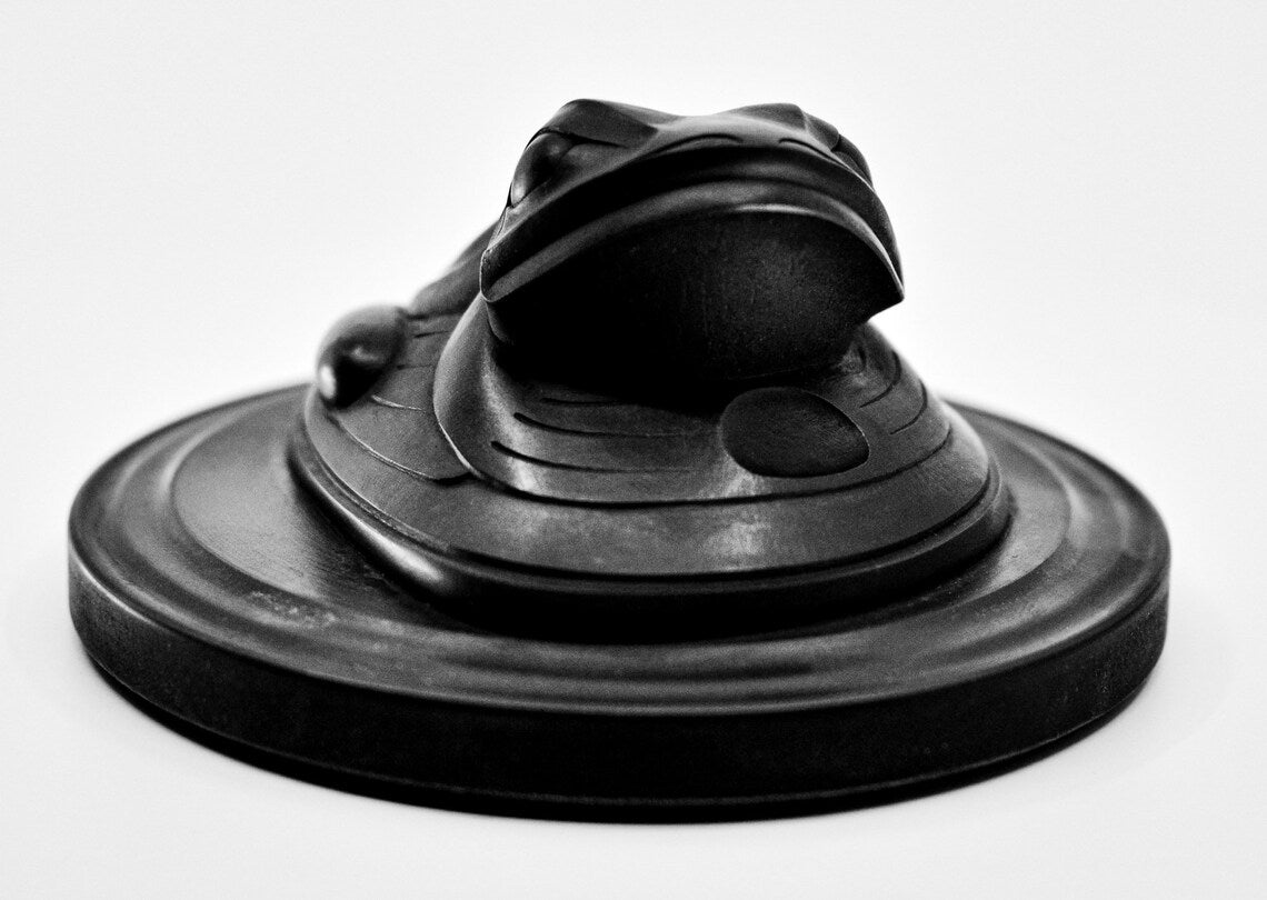 Black Stone Frog on Moon Disk